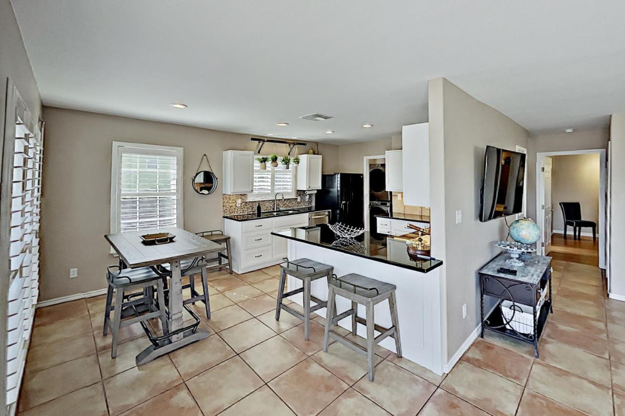 Festive Beach Retreat Rockport Exterior foto