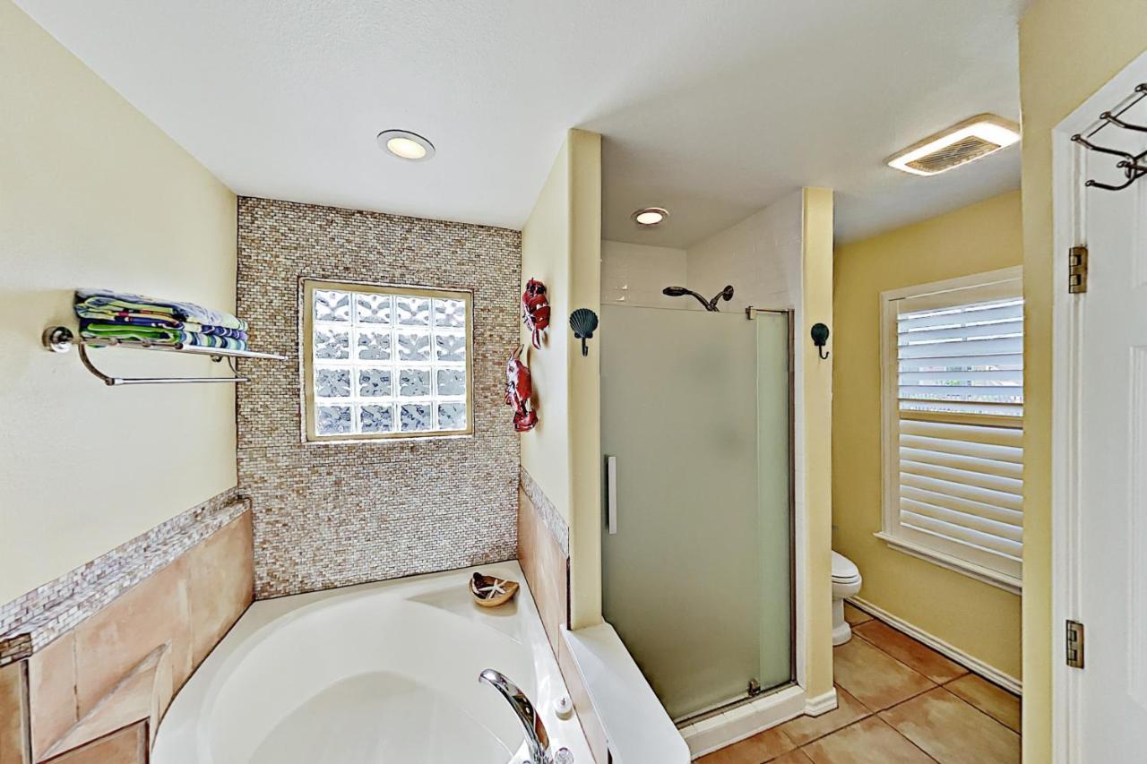 Festive Beach Retreat Rockport Exterior foto
